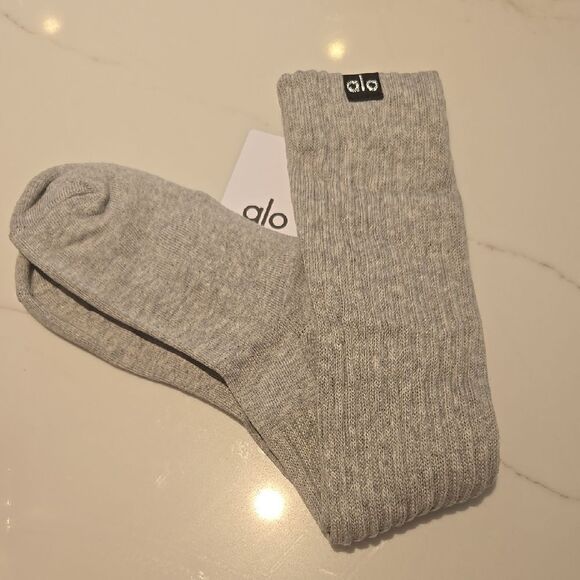 ALO Yoga Accessories - ALO Yoga Scrunch Socks M